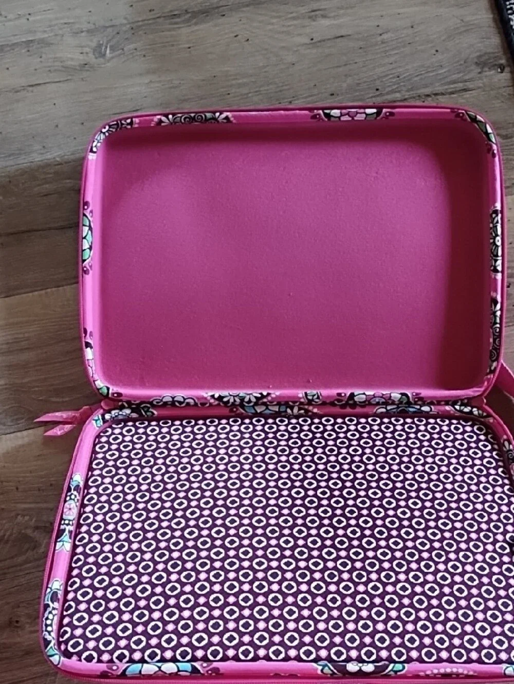 Rare Vera Bradley Pink Cupcake Quilted Floral Medallion Laptop Bag